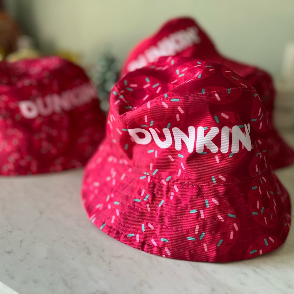 Brand NEW Dunkin Donuts Sprinkles Hot Pink Reversible Bucket Hat
